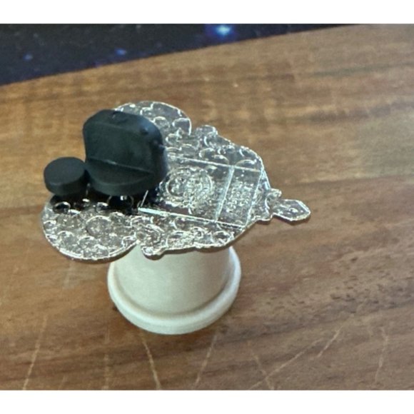 Walt Disney Minnie Mouse Nerd Hidden Mickey Trading Pin Glasses Authentic - Picture 2 of 5